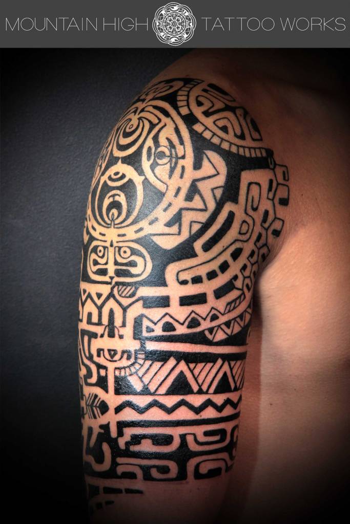 サモア 南太平洋諸島などのテイストを取り入れたトライバルタトゥー 札幌のタトゥースタジオ Mountain High Tattoo Works作品集
