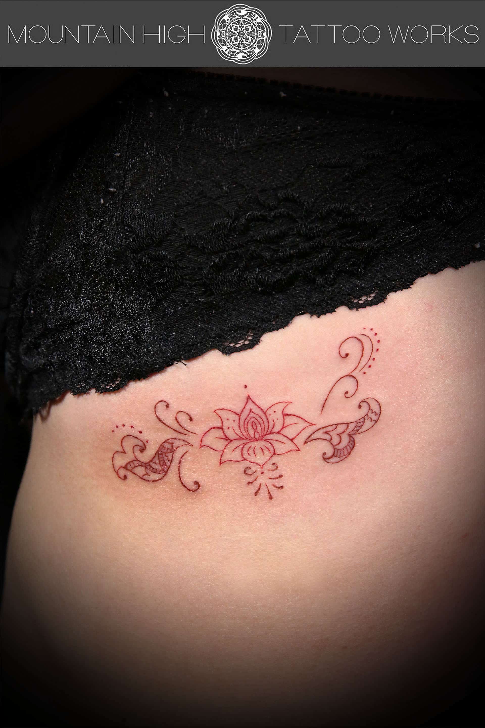 はす 蓮 の花と葉のアジアン調タトゥー 札幌のタトゥースタジオ Mountain High Tattoo Works作品集