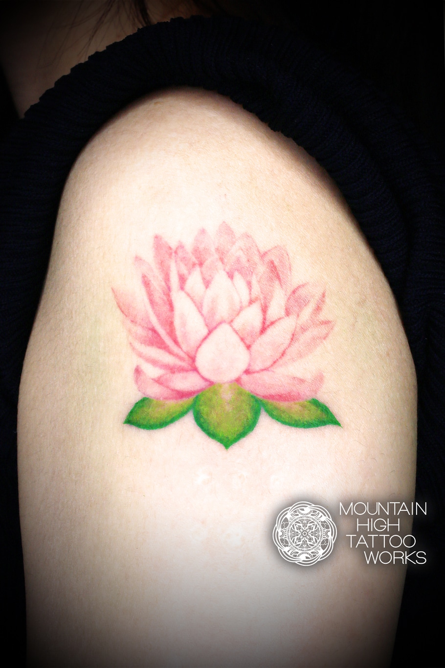 蓮の花のタトゥー 札幌のタトゥースタジオ Mountain High Tattoo Works作品集