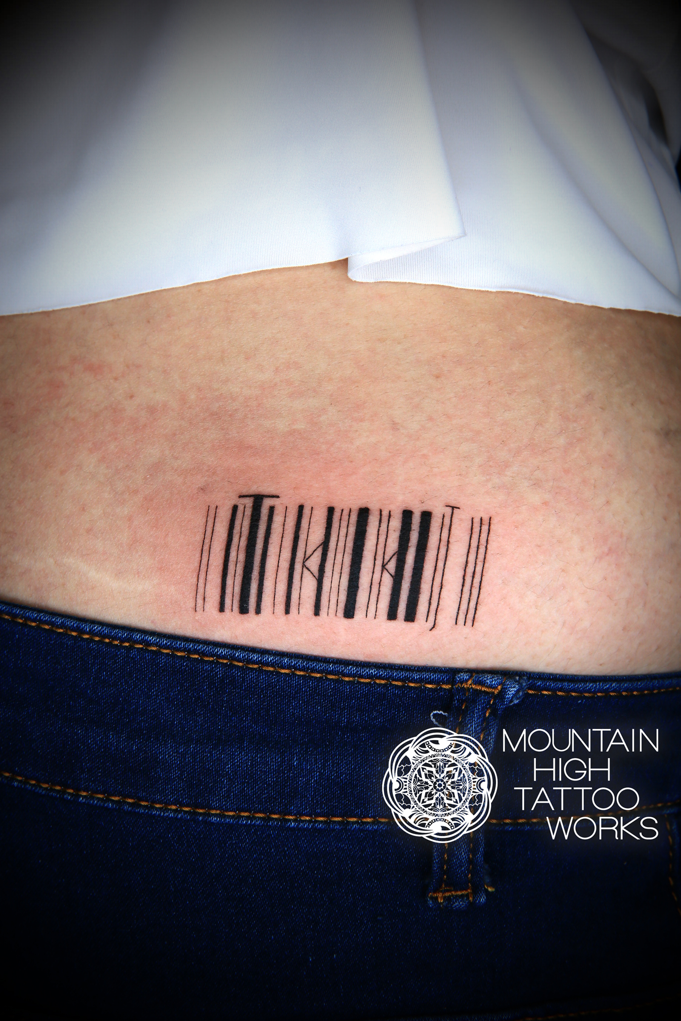 バーコードのタトゥー 札幌のタトゥースタジオ Mountain High Tattoo Works作品集