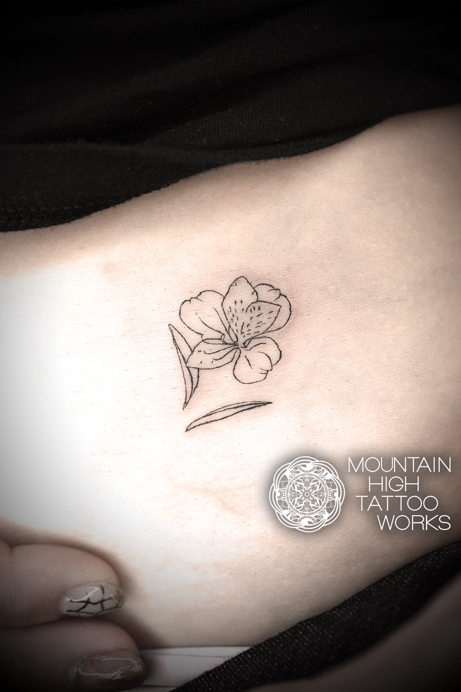 花のタトゥー 札幌のタトゥースタジオ Mountain High Tattoo Works作品集